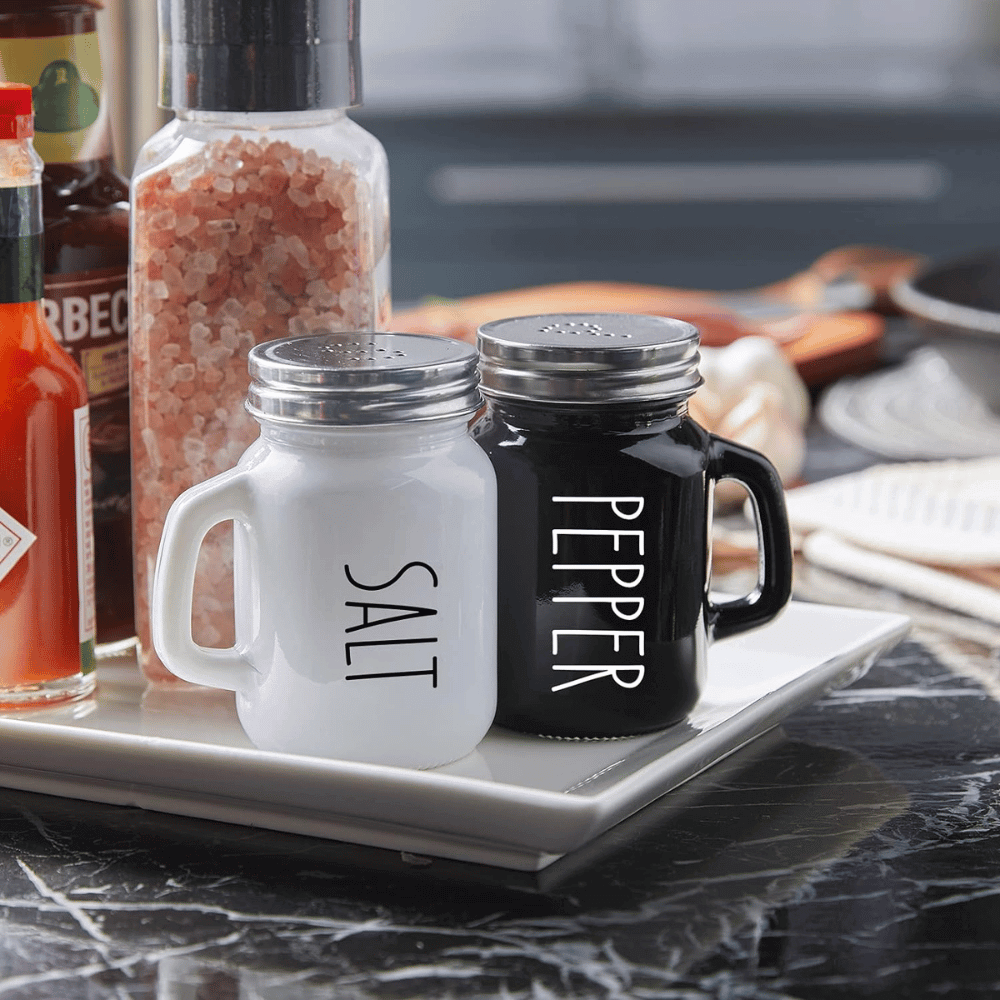 Mason Jar Salt and Pepper Shakers!