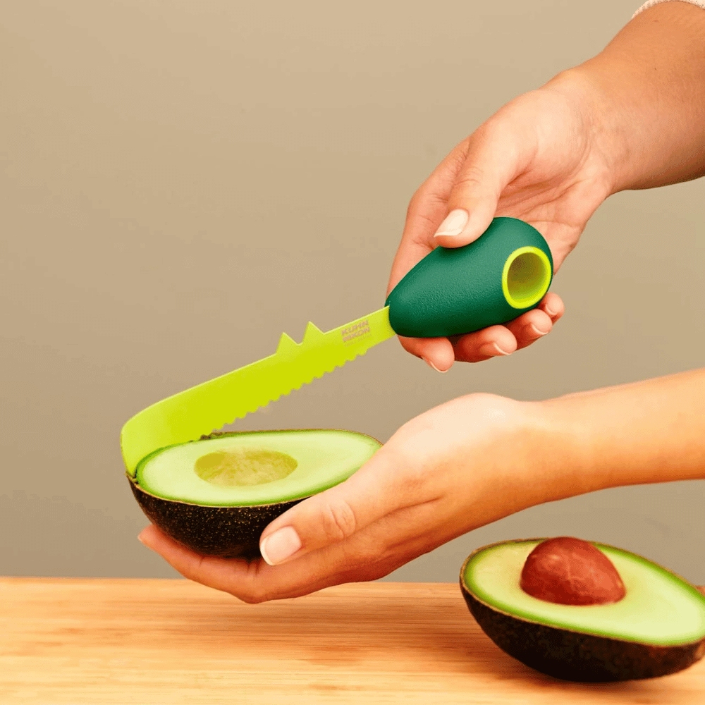 How Do You Use an Avocado Tool?